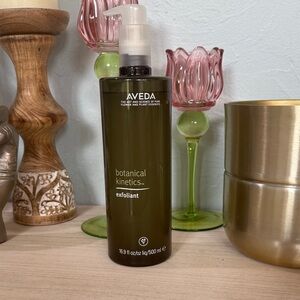 AVEDA Botanical Kinetics Exfoliant - Olive Green
